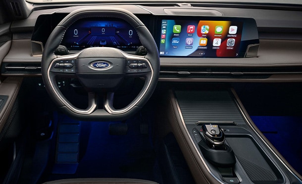 Ford™ Edge™ 2026 allows you to connect your smartphone to your vehicle via SYNC 4