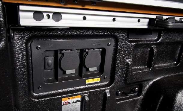 2023 Ranger™ with Electrical Outlets and Extra Connection. Discover them!