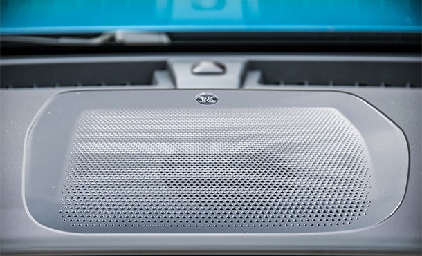 Ford™ Edge™ 2026 features a high-fidelity 12-speaker audio system