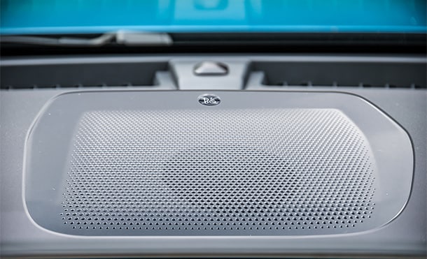 Ford™ Edge™ 2026 features a high-fidelity 12-speaker audio system