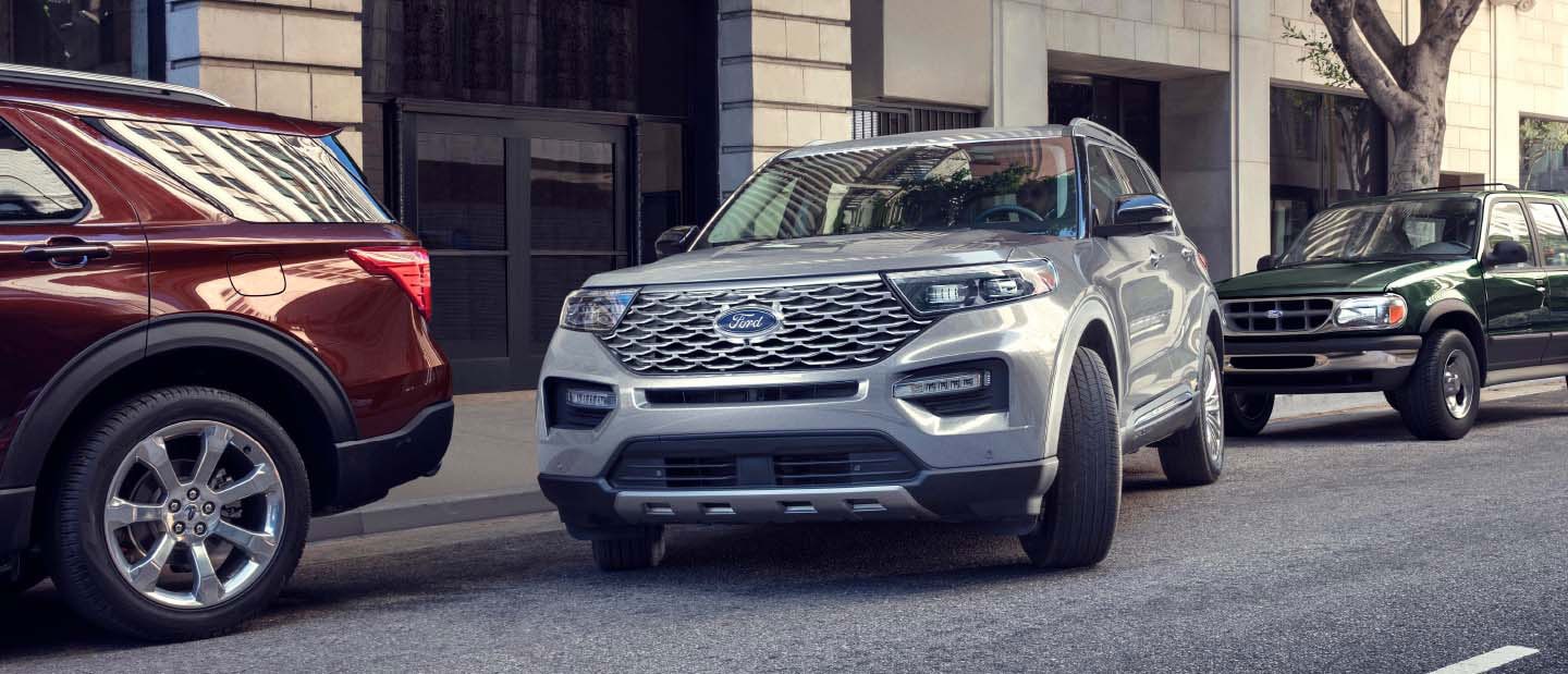 Discover Parking Assistance that will allow you to perform maneuvers in 2023 Ford Explorer