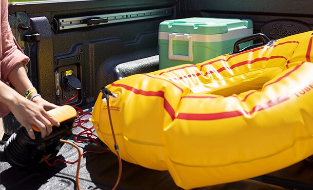 Ford Maverick 2025 allows you to connect electronic devices