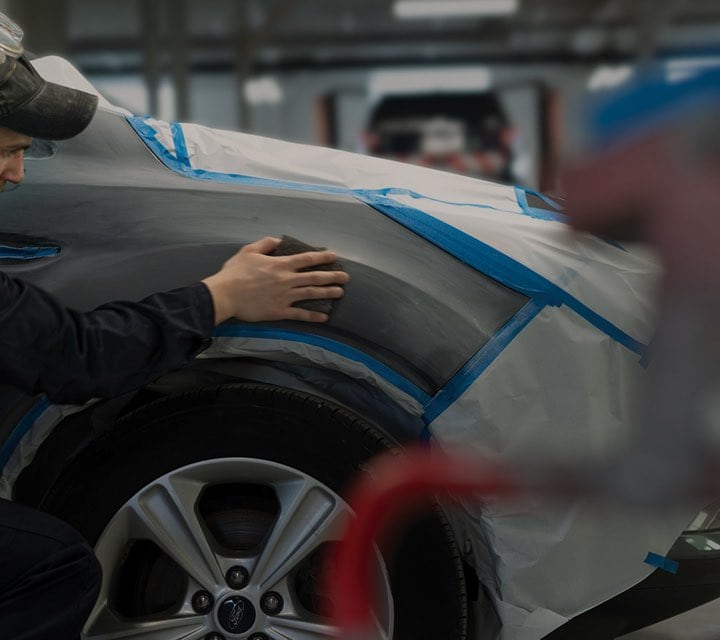 Conoce cómo reparar los componentes de tu Ford™ y todo sobre el servicio especializado en Colisiones