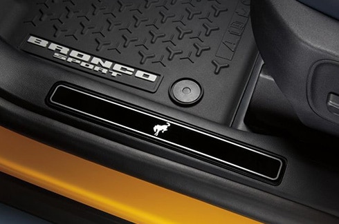 Descubre Accesorios Ford Bronco en CB, Umbral de Puerta Negro Platinum