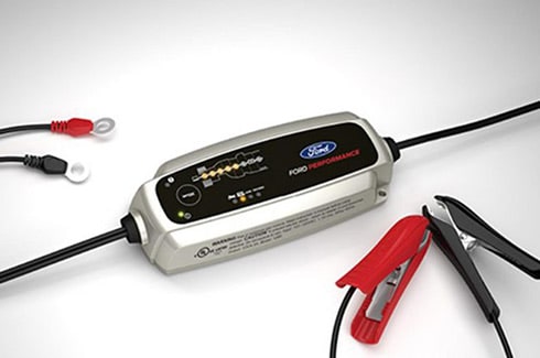 Descubre Accesorios Ford Bronco en CB, Cargador y Sistema de Mantenimiento de Batería Inteligente