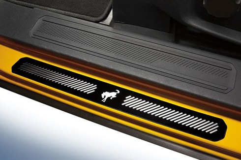 Descubre Accesorios Ford Bronco en PR, Umbrales de Puerta Putco Negro Platinum