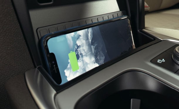 Descubre la Base de Carga Inalámbrica equipada en Ford Explorer 2023