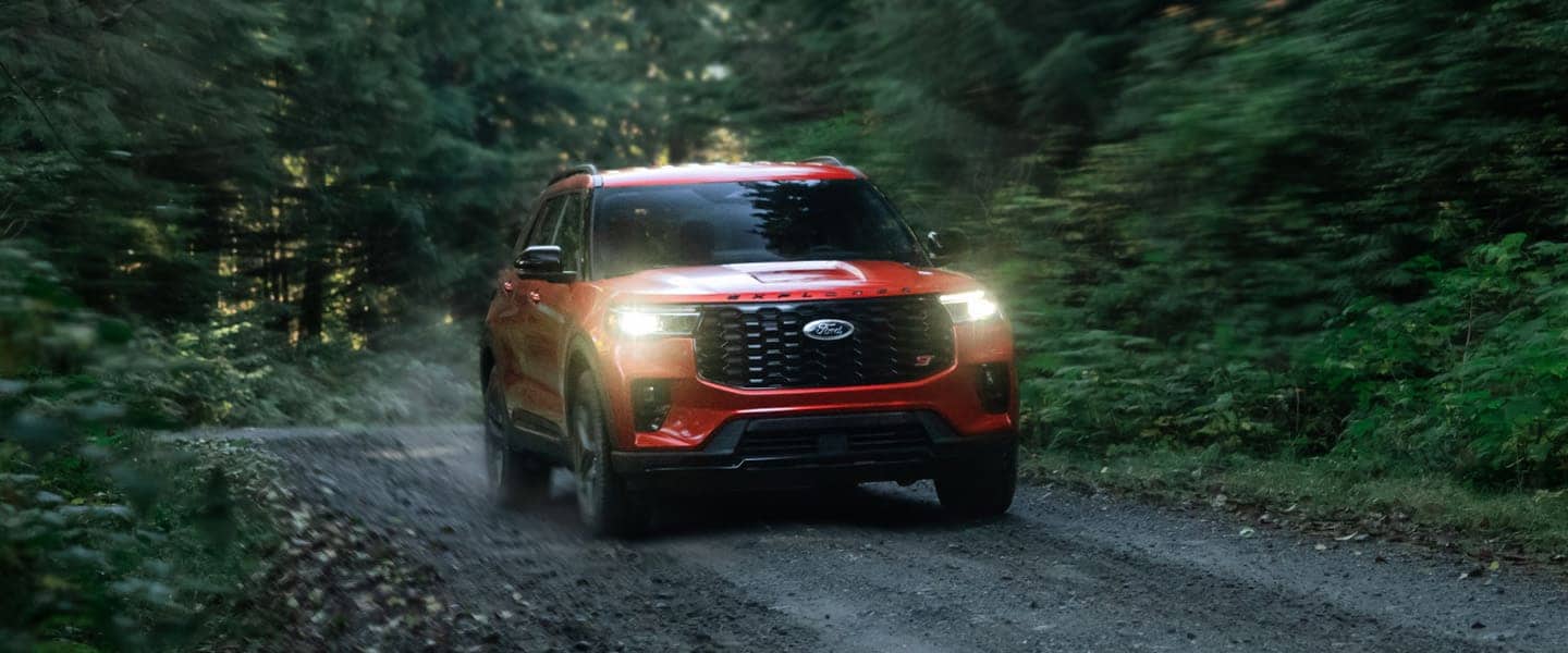 Conoce los Asombrosos Faros Delanteros LED que equipa la Camioneta SUV Ford Explorer 2025