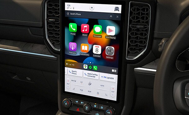2023 Everest® SUV Connectivity, Touch Screen Compatible with Smartphones