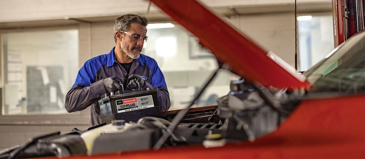 Fix, maintain and repair your Ford™ vehicle in official workshops in Caribbean