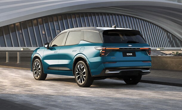 Ford™ Edge™ 2026, features driving modes to save gas and gain power