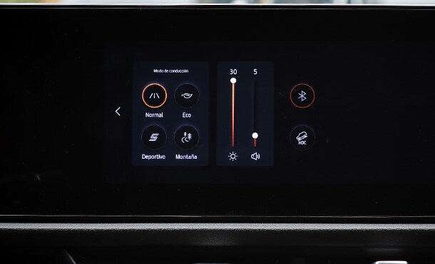 Territory® 2026 with 5 driving modes: eco, normal, sport, mountain and low speed