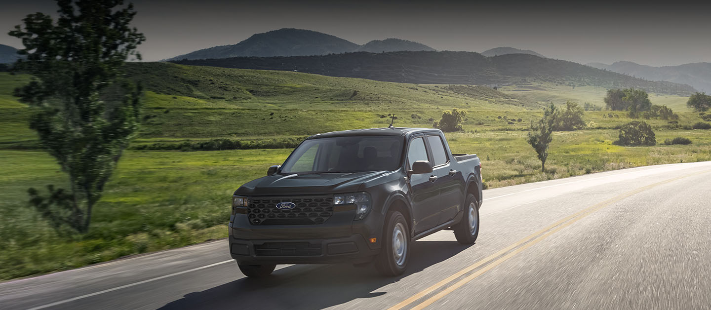 Discover the Power and Technology of the Versatile Compact Pickup Maverick™ 2025