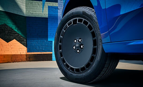 Maverick™ 2025 has ABS braking system for greater safety