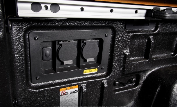 2023 Ford Ranger with two Electrical Outlets and Extra Connection. Discover them!